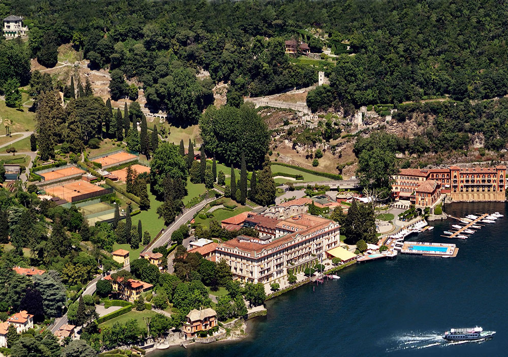 1-Luxury-hotels-with-Claudia-M.-Gómez---Revista-Estilo-de-Vida----ITALIA-www.villadeste.com-–-